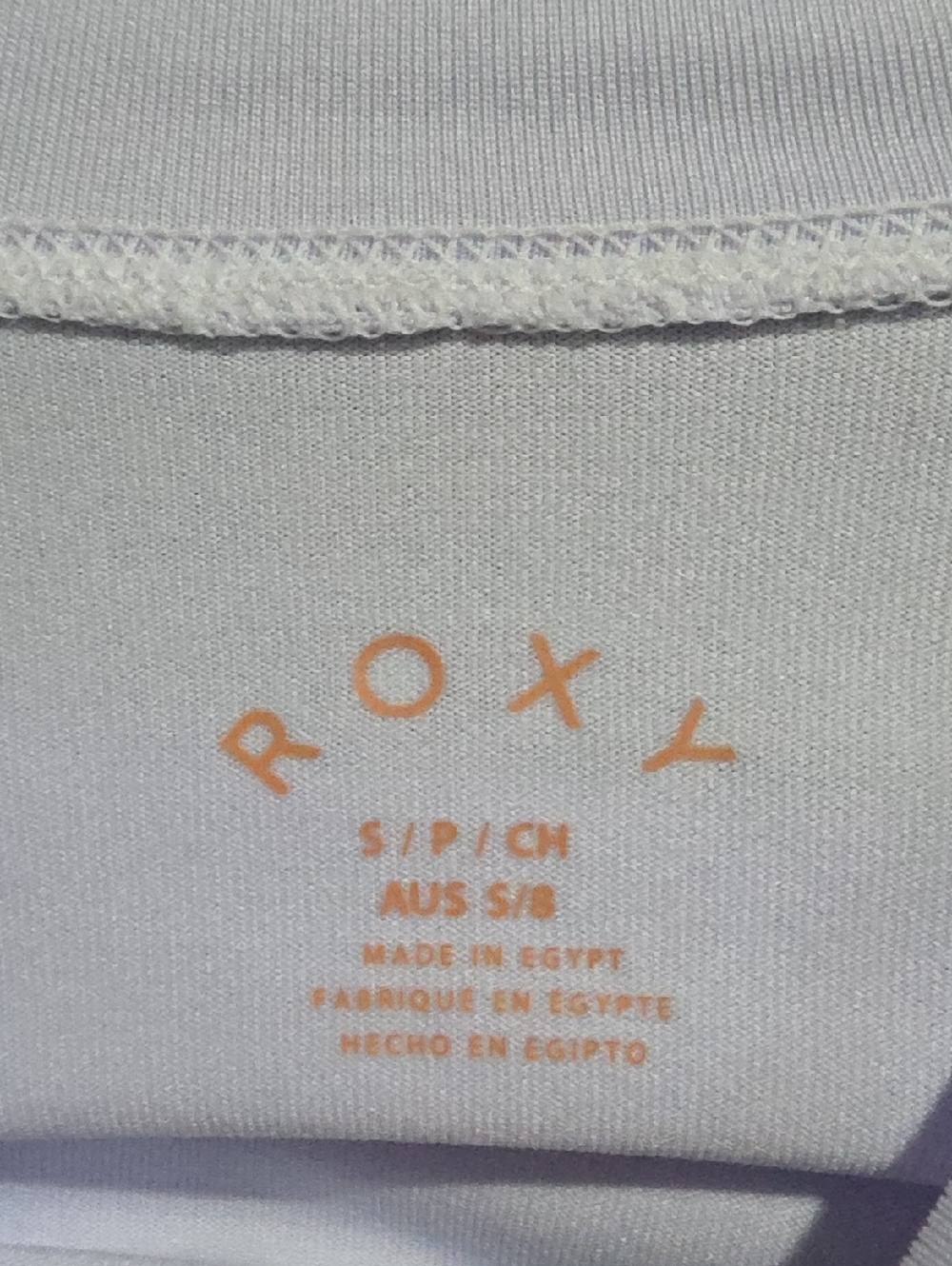 NWOT Roxy Long-Sleeve Rashguard Size S - Picture 5 of 8